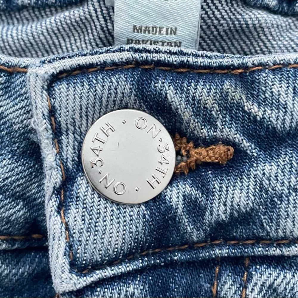 ON 34TH Straight Leg high rise Classic Blue Denim Jeans Sz: 12 / 31 - Picture 6 of 10